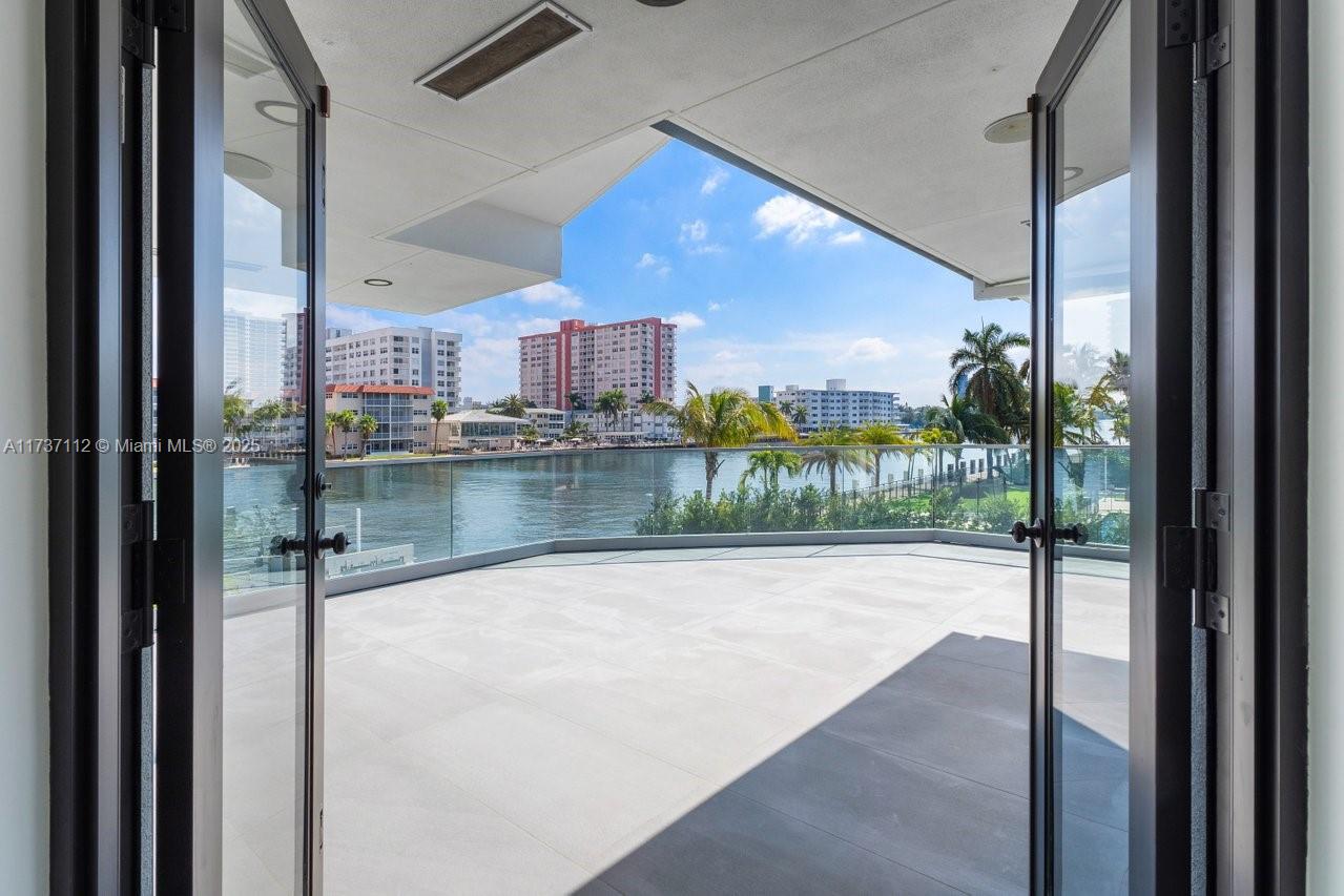 607 Palm Drive Hallandale Beach, FL 33009 - Photo 45 of 79