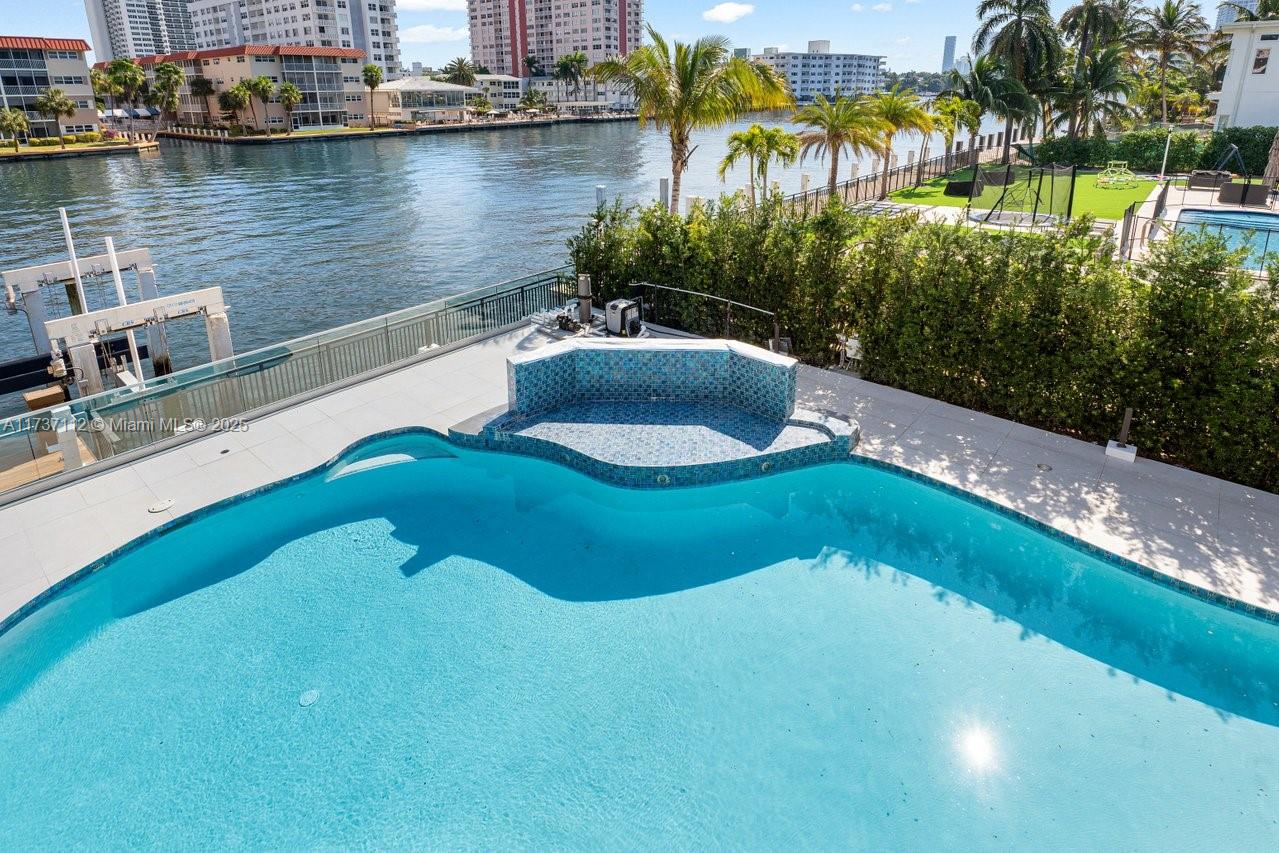 607 Palm Drive Hallandale Beach, FL 33009 - Photo 47 of 79