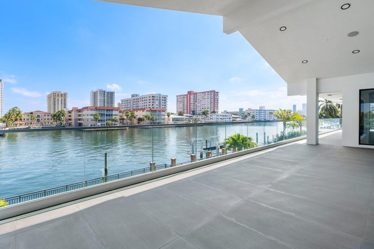 607 Palm Drive Hallandale Beach, FL 33009 - Photo 49 of 79