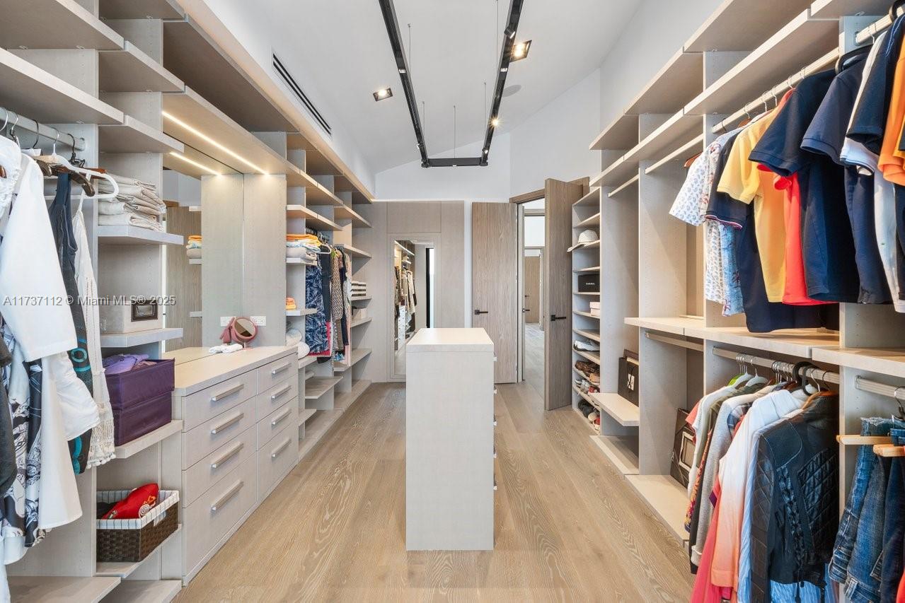 607 Palm Drive Hallandale Beach, FL 33009 - Photo 54 of 79