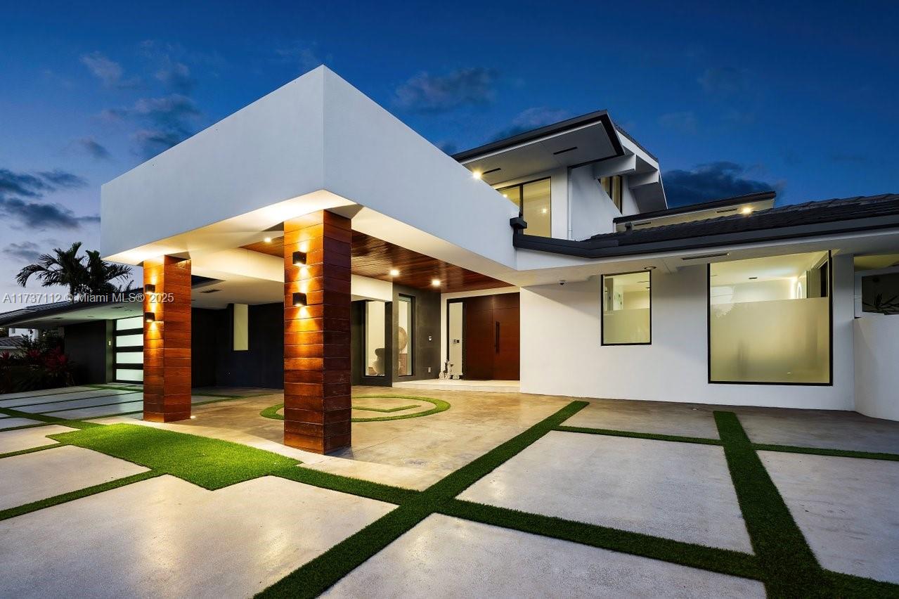 607 Palm Drive Hallandale Beach, FL 33009 - Photo 9 of 79