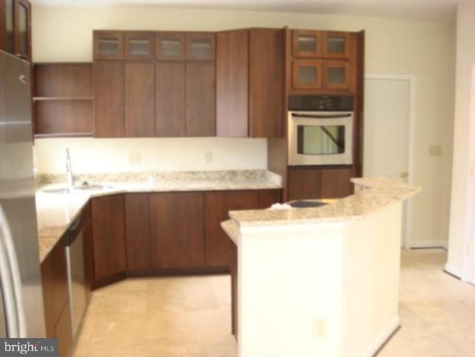 101 Notley Road Fort Washington, MD 20744 - Photo 3 of 26 Kitchen