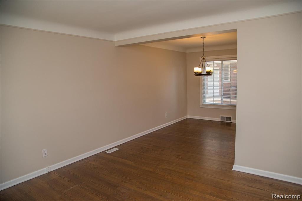 1522 West Webster Road Royal Oak, MI 48073 - Photo 4 of 33