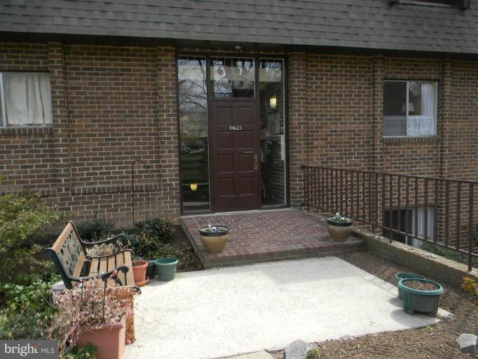 11623 Vantage Hill Road, Unit 2C Reston, VA 20190 - Photo 1 of 14 Exterior (Main)