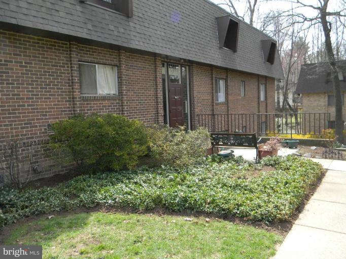 11623 Vantage Hill Road, Unit 2C Reston, VA 20190 - Photo 13 of 14 Exterior #2