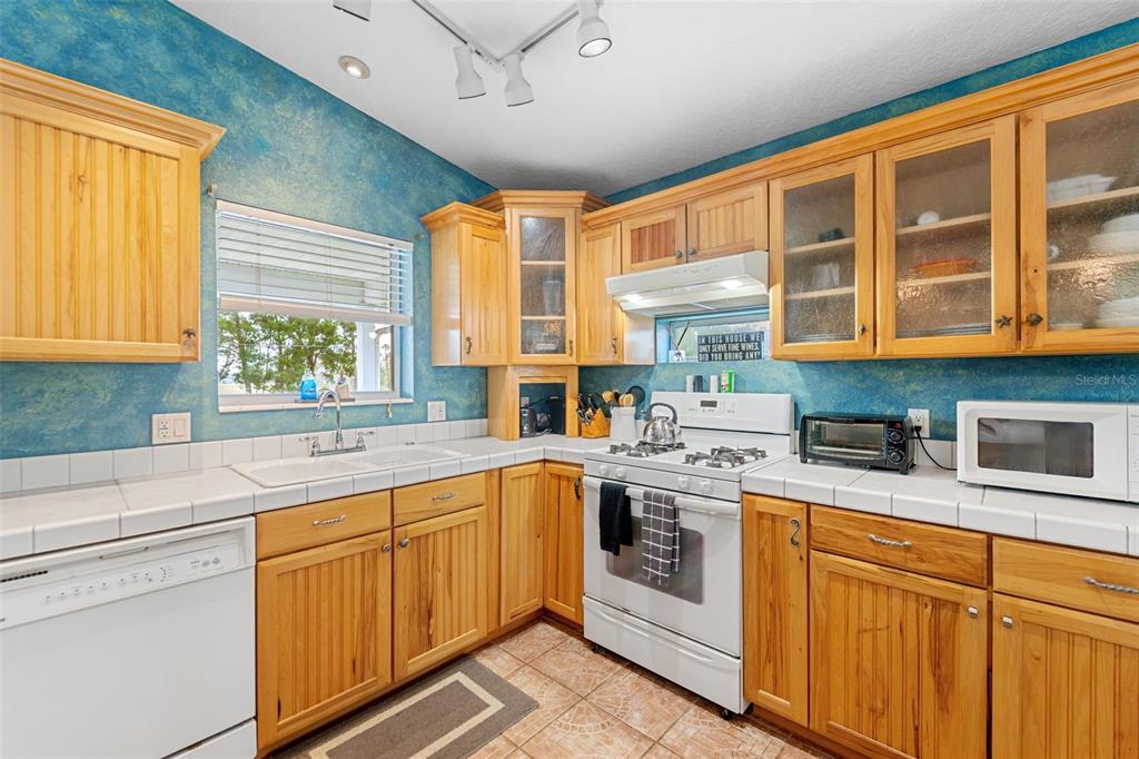2730 North Comanche Point Crystal River, FL 34429 - Photo 5 of 47