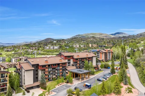 $2,400,000 | 2420 Ski Trail Lane, Unit 308, Steamboat Springs, CO 80487
