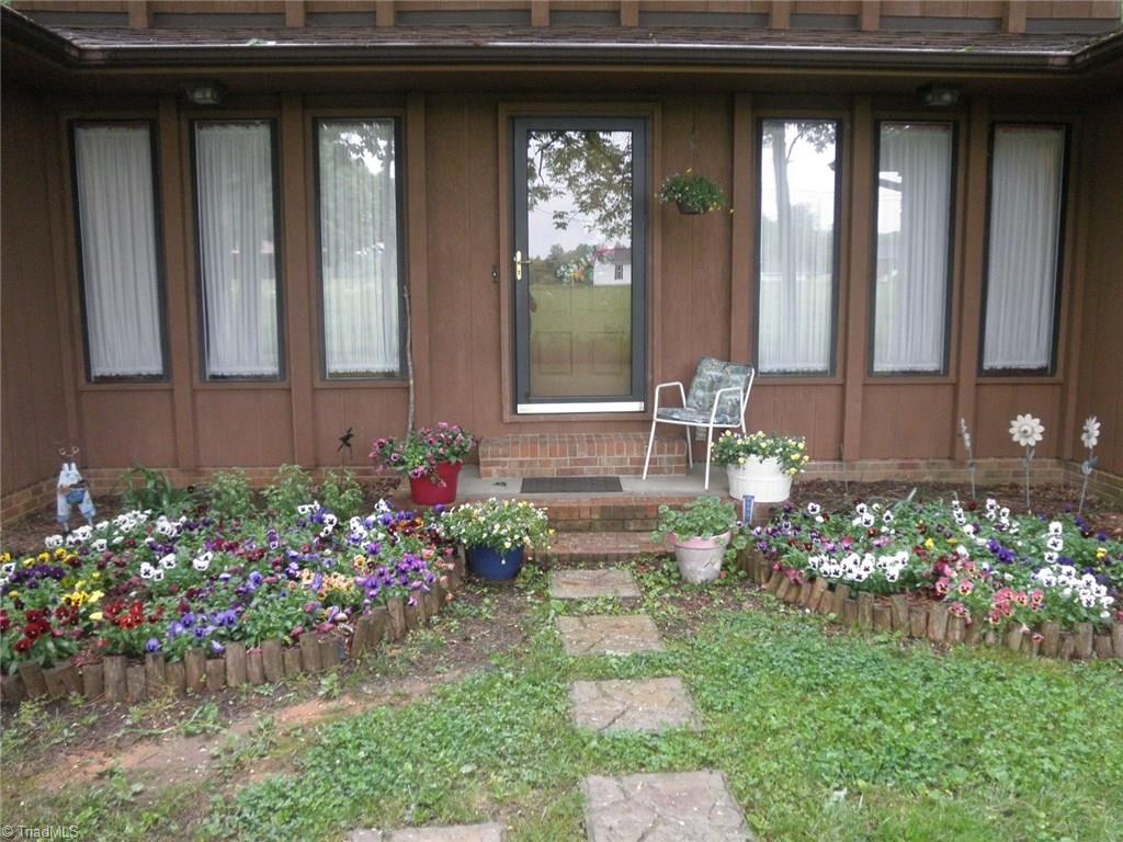 2478 Ridge Road Lexington, NC 27295 - Photo 3 of 30 Gallery Image 3
