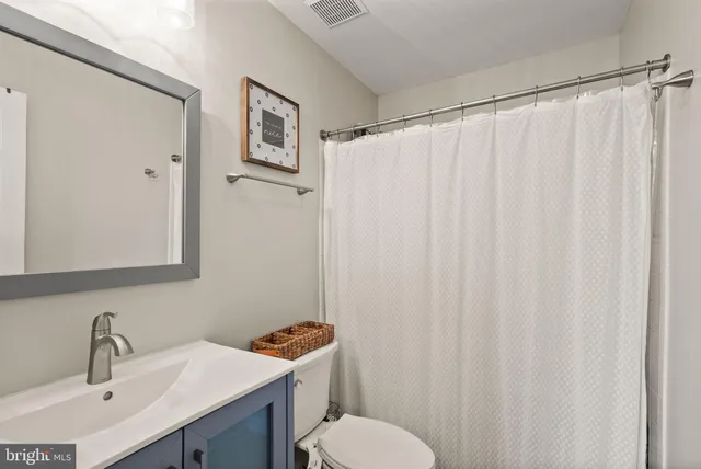 $675,000 | 6020 Kestner Circle, Alexandria, VA 22315