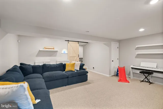 $675,000 | 6020 Kestner Circle, Alexandria, VA 22315