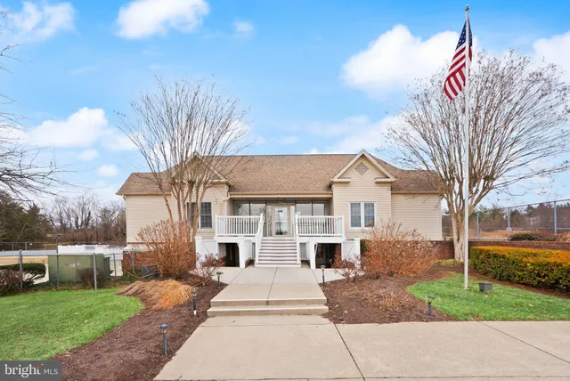 $675,000 | 6020 Kestner Circle, Alexandria, VA 22315