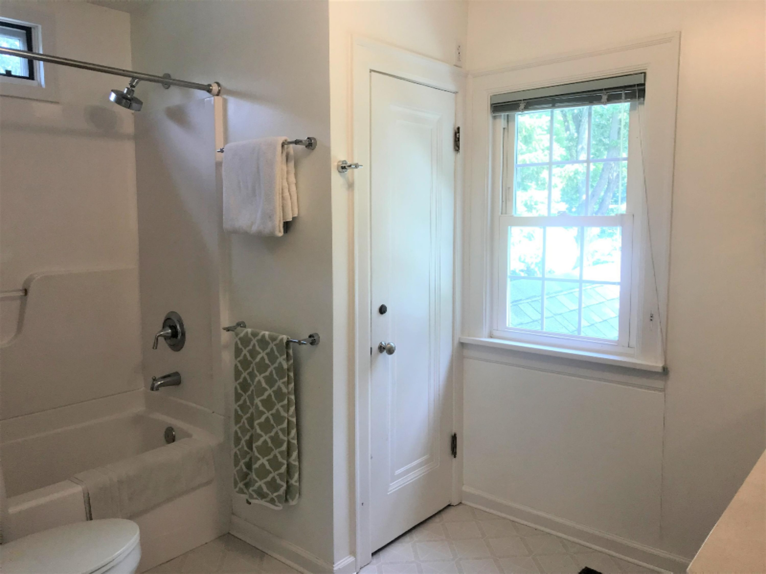 2245 Tipperary Road Kalamazoo, MI 49008 - Photo 26 of 37 IMG_3873 (2)