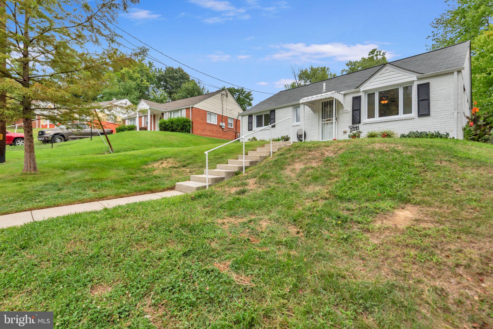 6944 Decatur Place Hyattsville, MD 20784 - Photo 5 of 38 Gallery Image 5