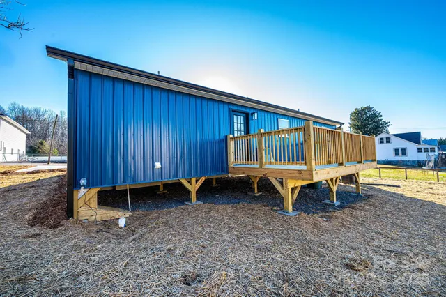 $268,900 | 300 South Avenue Southwest, Valdese, NC 28690