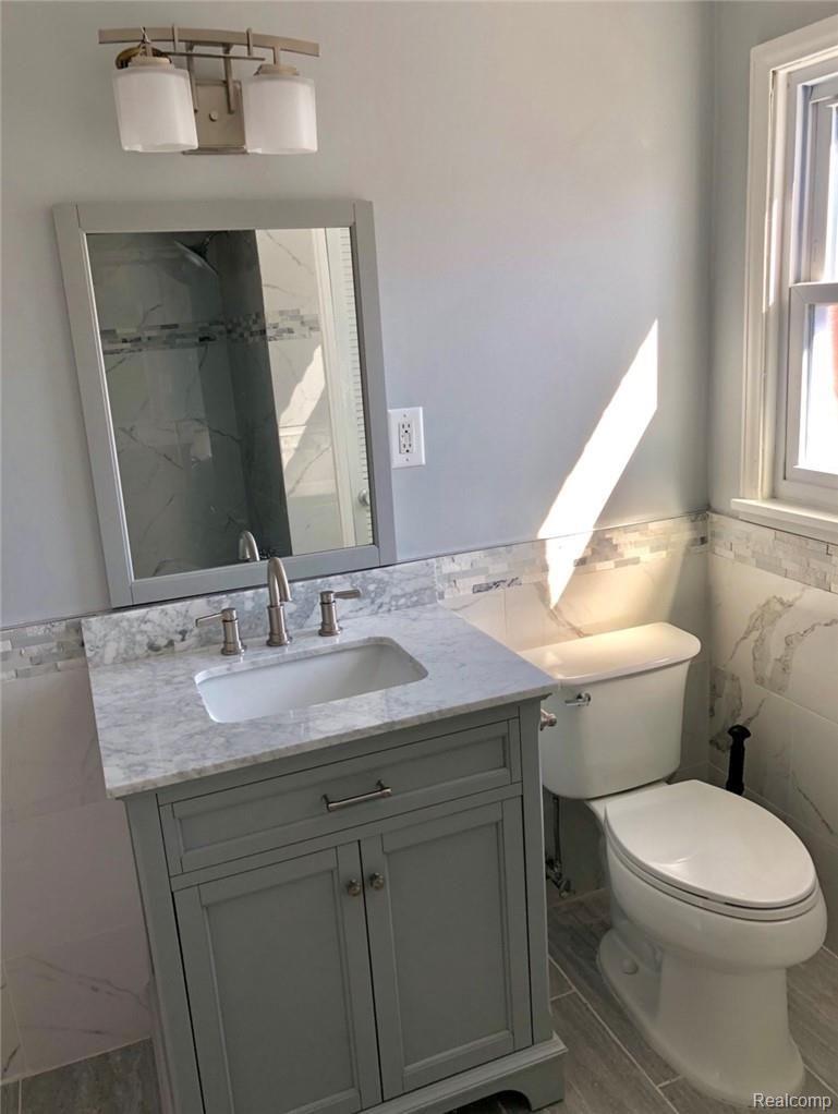438 Fisher Road Grosse Pointe, MI 48230 - Photo 41 of 47 235.jpg
