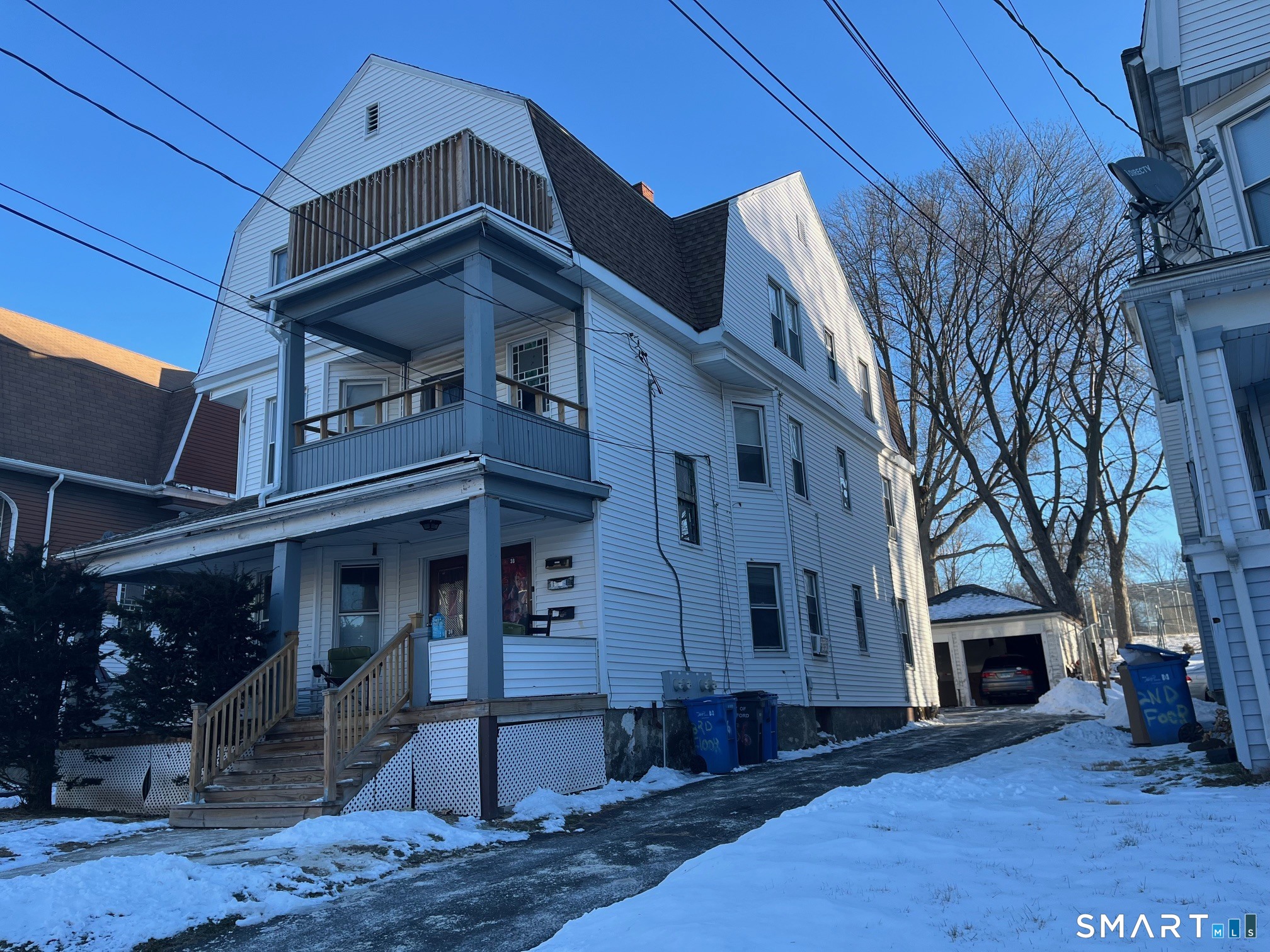 36 Monroe Street Hartford, CT 06114 - Photo 2 of 5