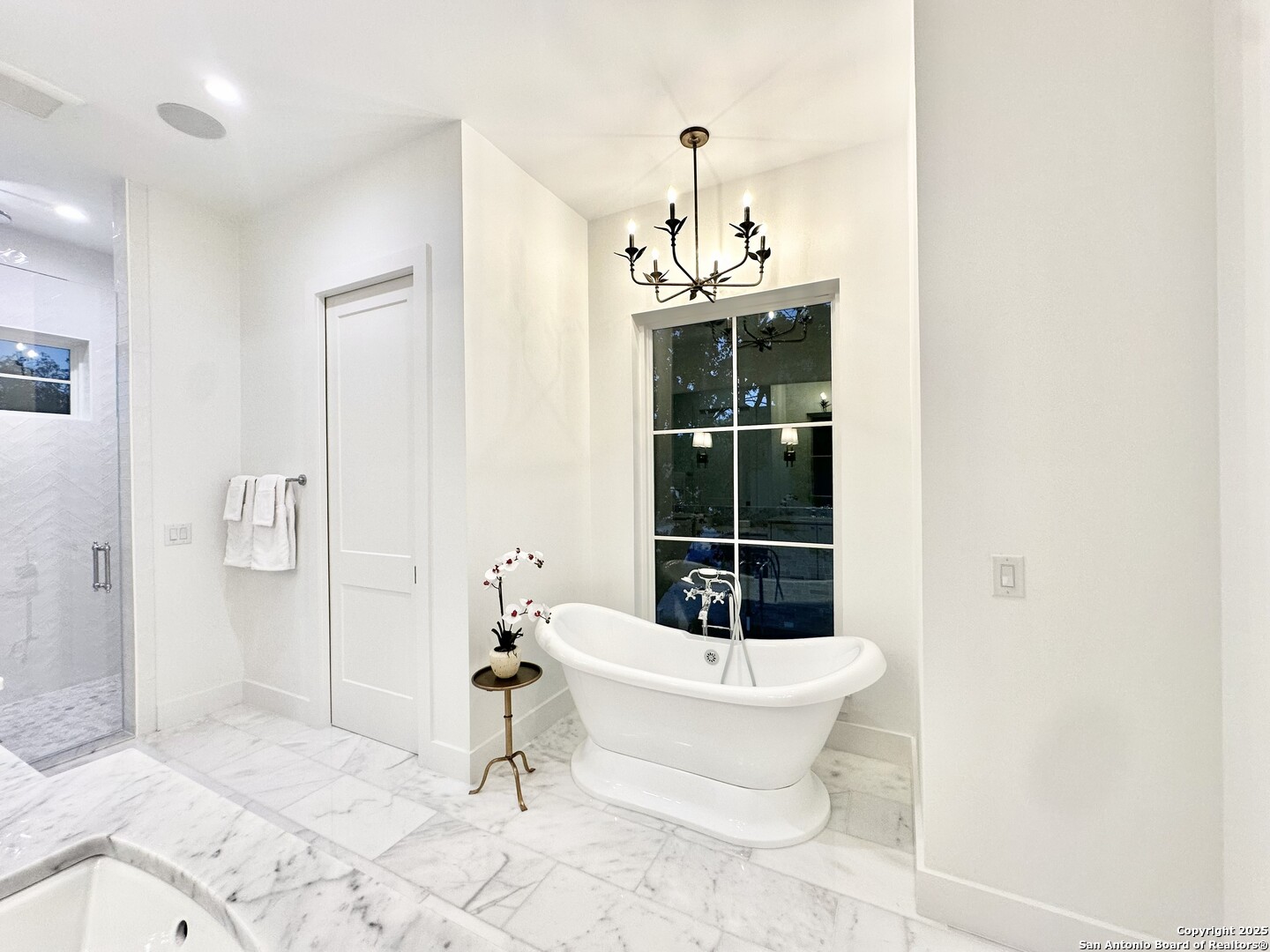 508 Lake Street Kingsland, TX 78639 - Photo 16 of 30 a bathroom with a toilet and shower