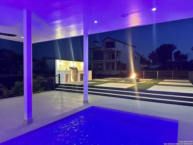 a view of an entryway