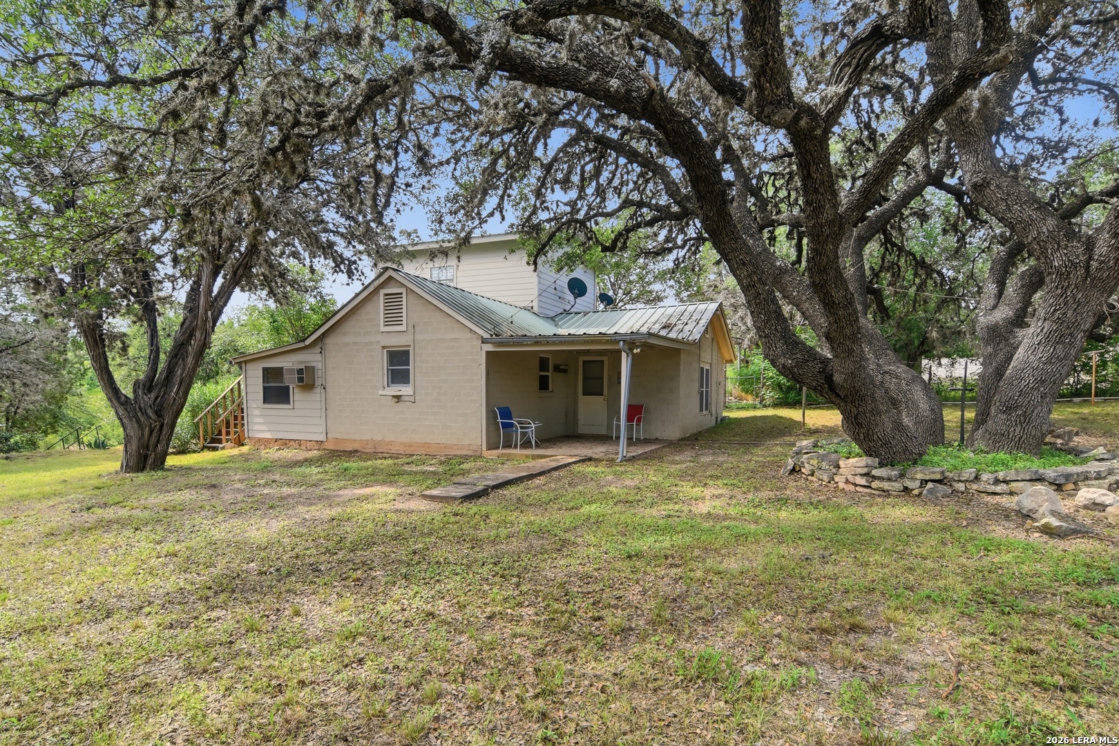1260 Magers Concan, TX 78838 - Photo 7 of 44