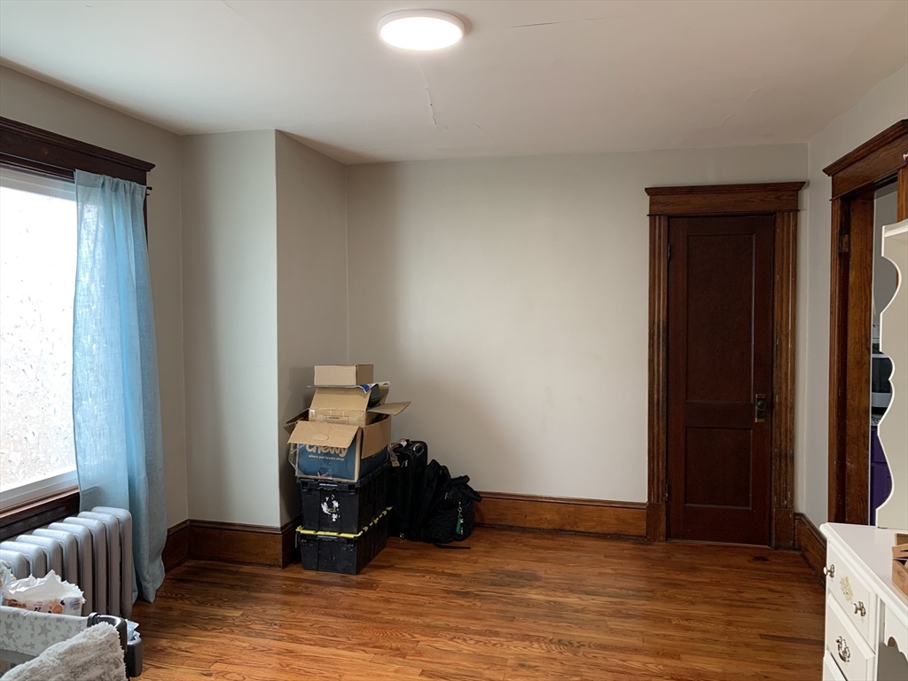 36 Devens Street Springfield, MA 01151 - Photo 11 of 35