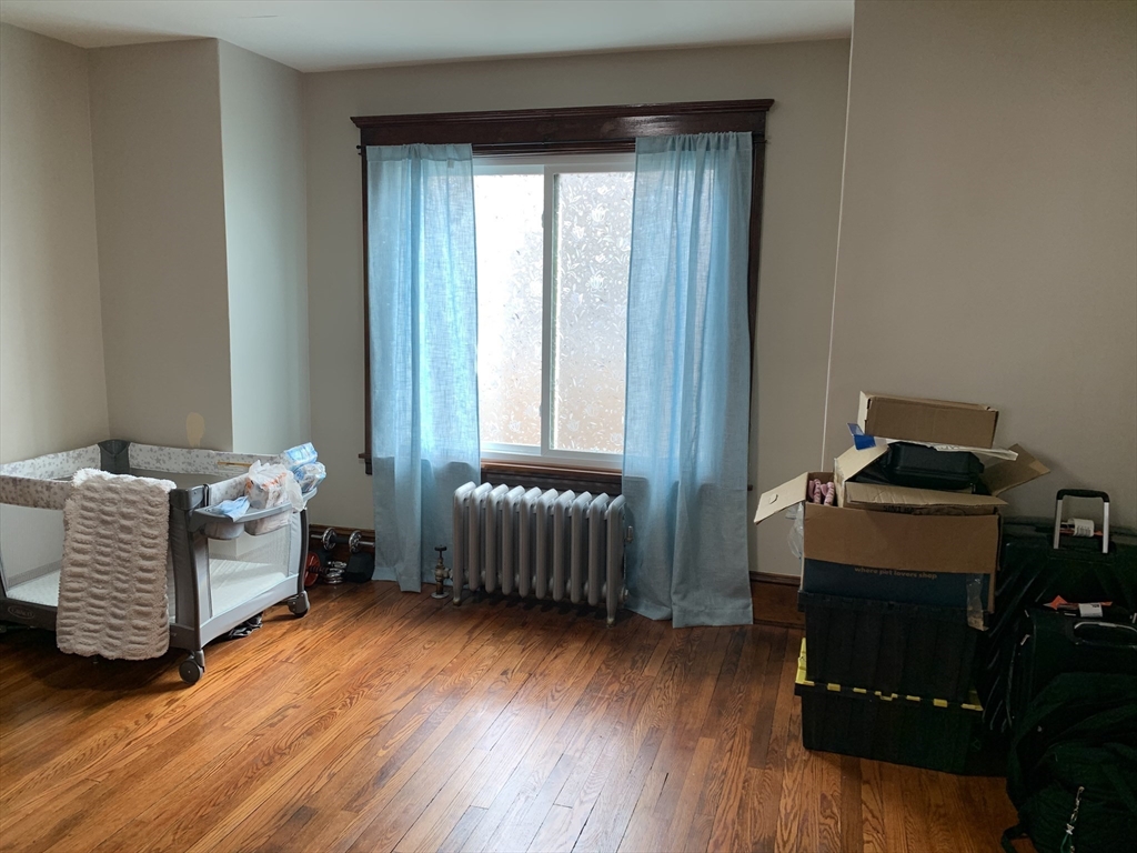 36 Devens Street Springfield, MA 01151 - Photo 12 of 35