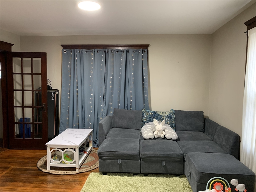 36 Devens Street Springfield, MA 01151 - Photo 18 of 35