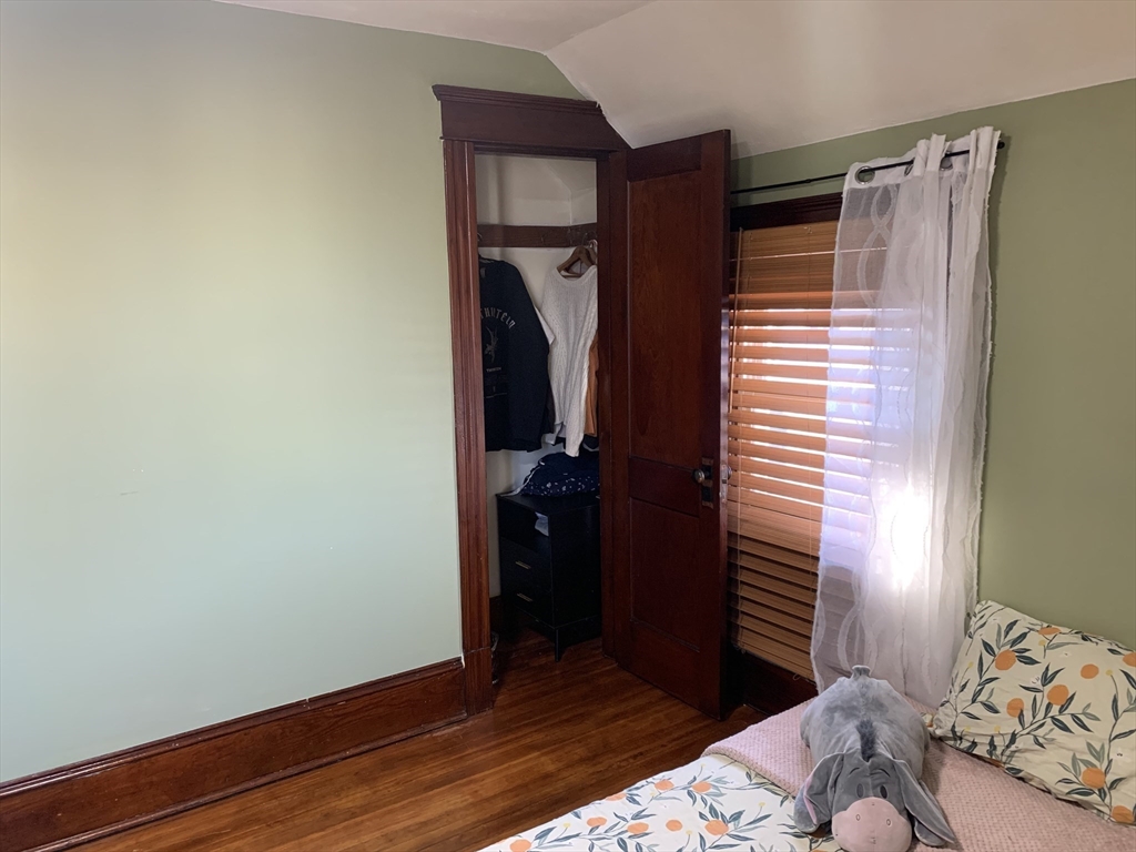 36 Devens Street Springfield, MA 01151 - Photo 23 of 35