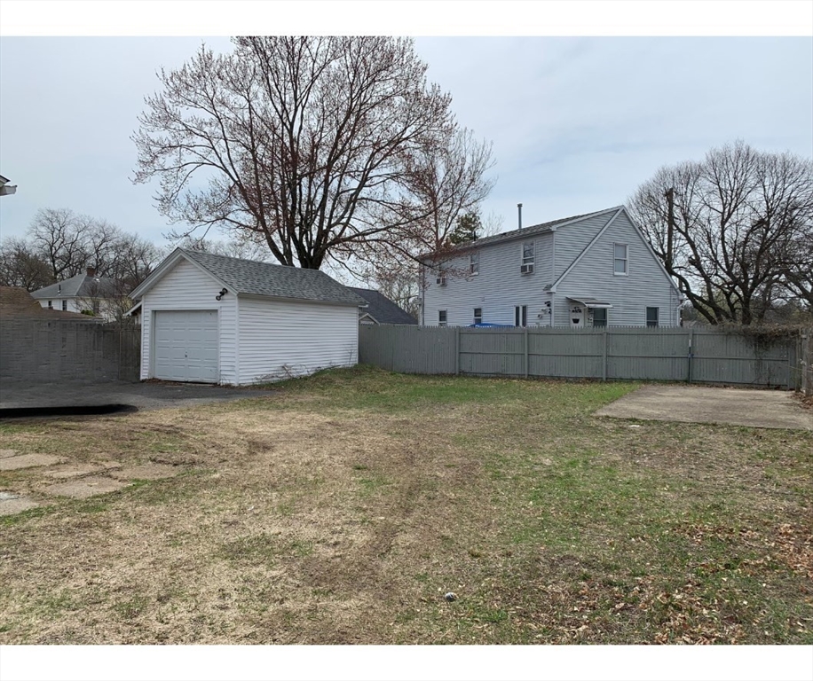 36 Devens Street Springfield, MA 01151 - Photo 35 of 35