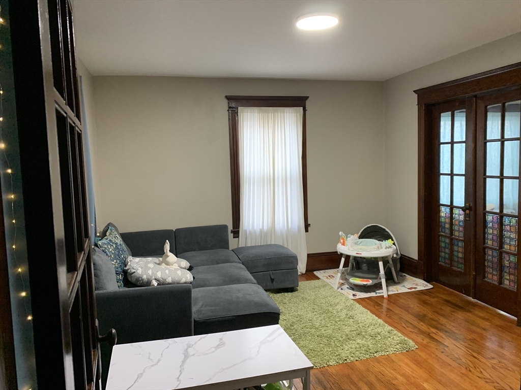 36 Devens Street Springfield, MA 01151 - Photo 8 of 35