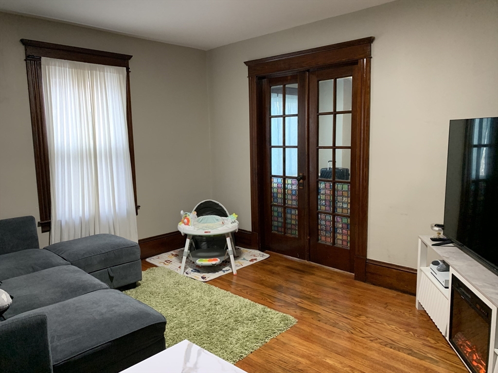 36 Devens Street Springfield, MA 01151 - Photo 10 of 35