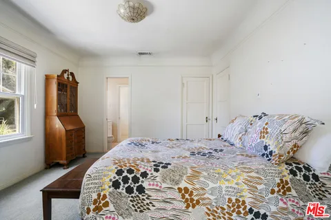 $1,549,000 | Undisclosed Address, Sherman Oaks, CA 91423