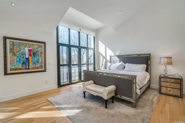 $4,998,000 | 8 Frost Creek Drive, Locust Valley, NY 11560