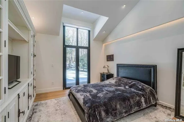 $4,998,000 | 8 Frost Creek Drive, Locust Valley, NY 11560