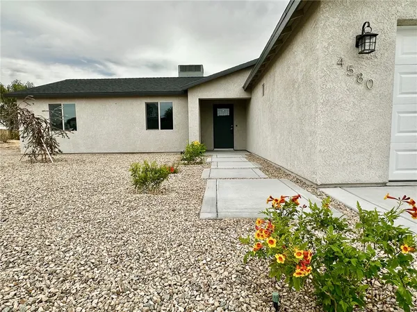 $345,900 | 4580 Bayside Drive, Topock, AZ 86436