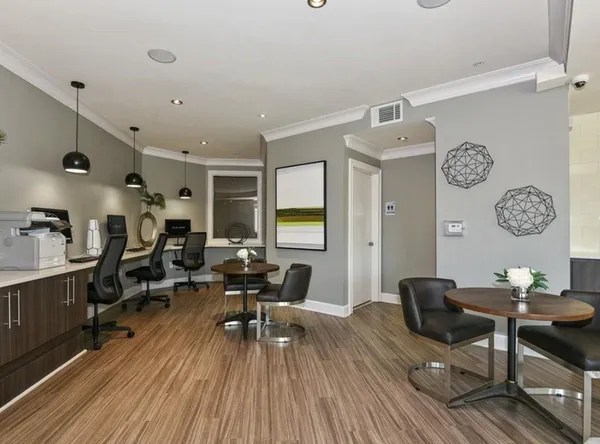 $2,518 | 2400 Parkland Drive Northeast, Unit 339, Atlanta, GA 30324