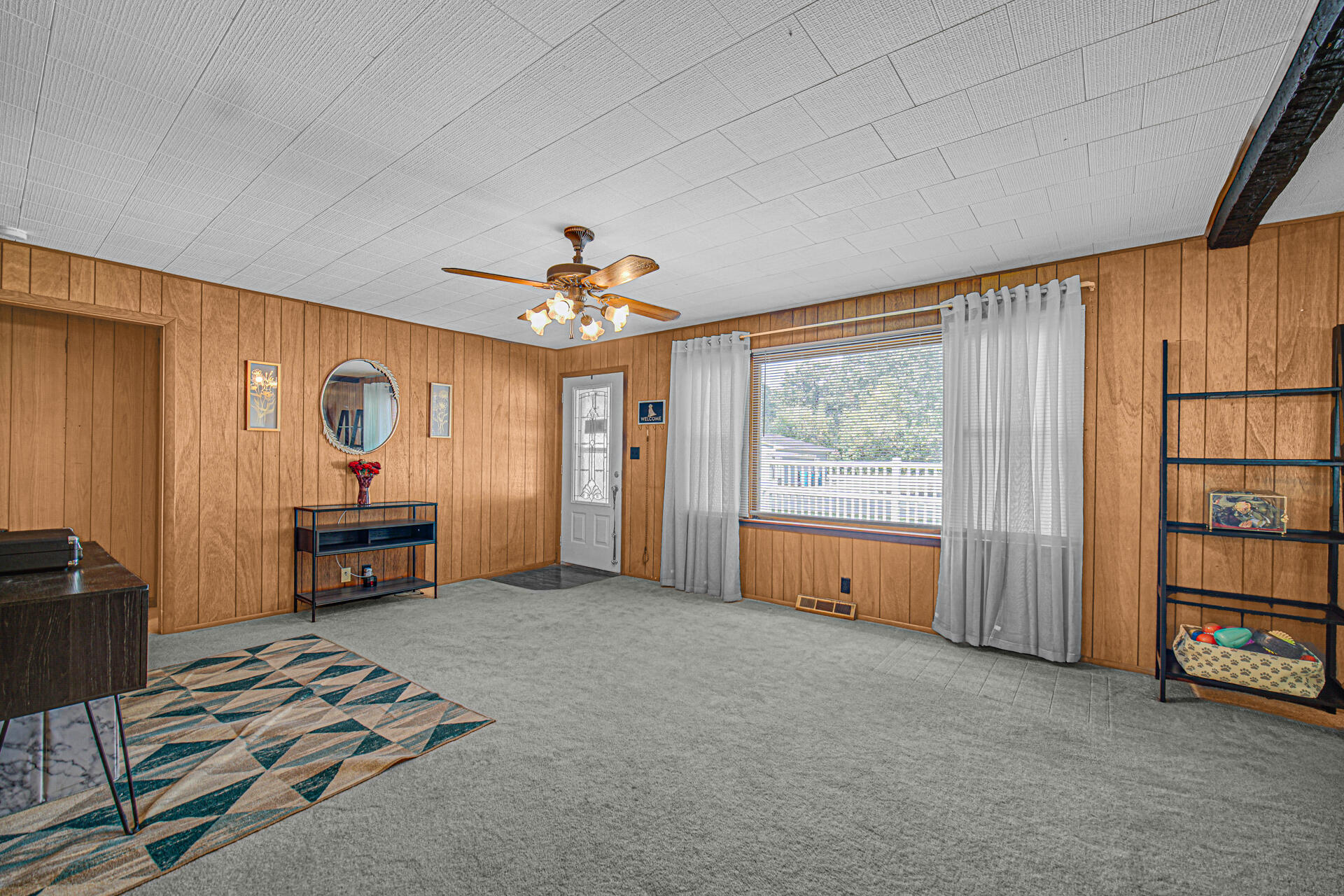10889 East Cherokee Road Walkerton, IN 46574 - Photo 4 of 21 1920x1280