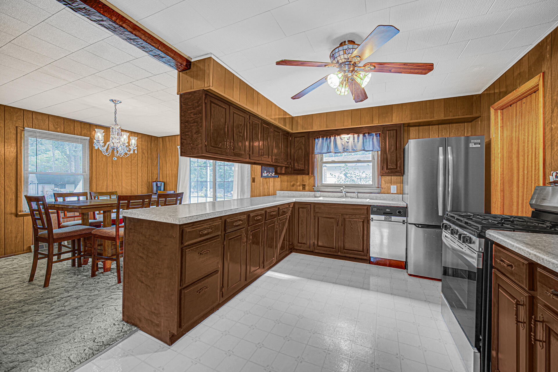 10889 East Cherokee Road Walkerton, IN 46574 - Photo 9 of 21 1920x1280