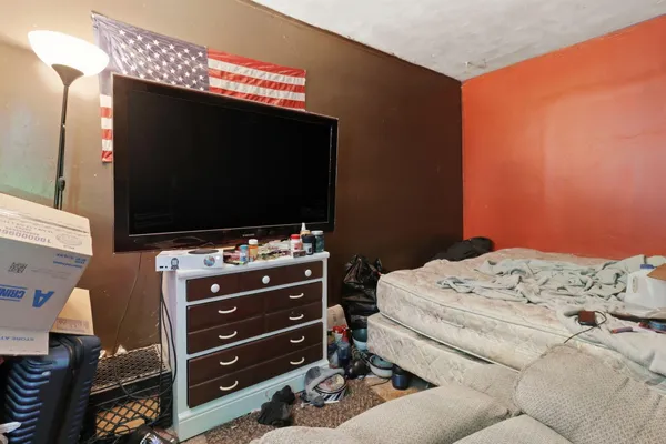 $199,000 | 1611 Weymouth Street, West Bloomfield, MI 48324