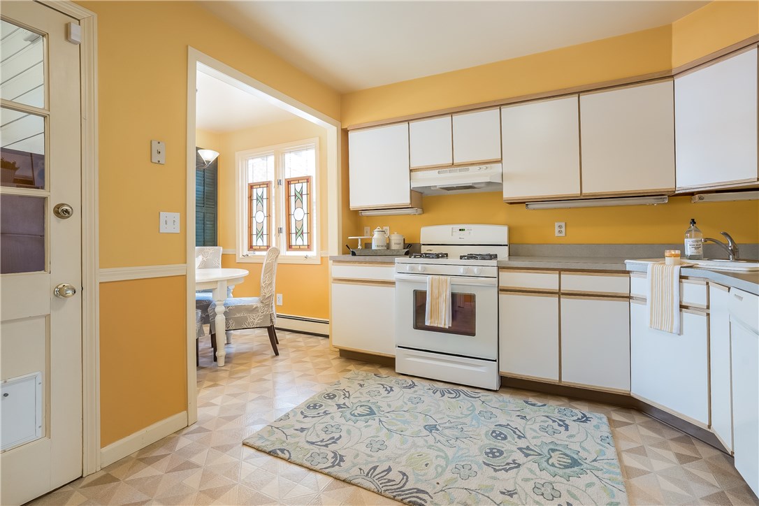 49 Chachapacassett Road Barrington, RI 02806 - Photo 8 of 19 Gallery Image 8