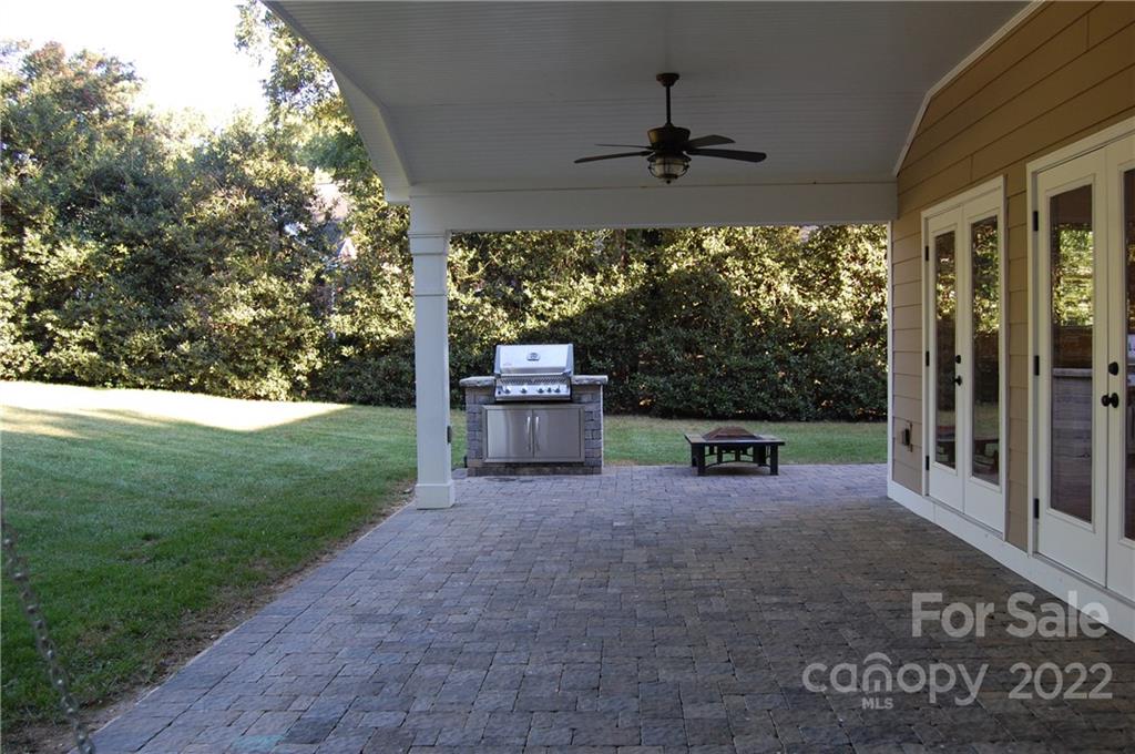 3101 Colony Road Charlotte, NC 28211 - Photo 12 of 26 a view of a livingroom with furniture and garden