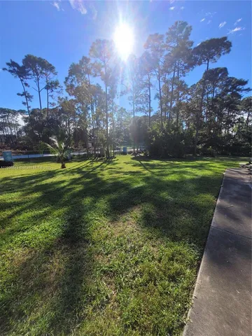a view of a golf course