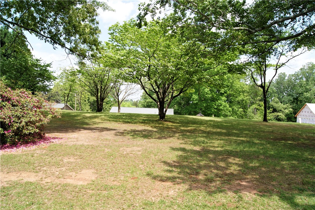 212 Jarrett Road Anderson, SC 29626 - Photo 3 of 37 Gallery Image 3
