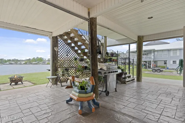 $550,000 | 6277 Pontiac Drive, Kiln, MS 39556