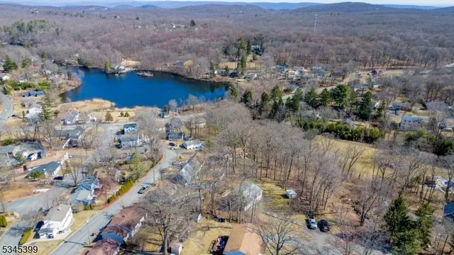a view of a houses with a yard