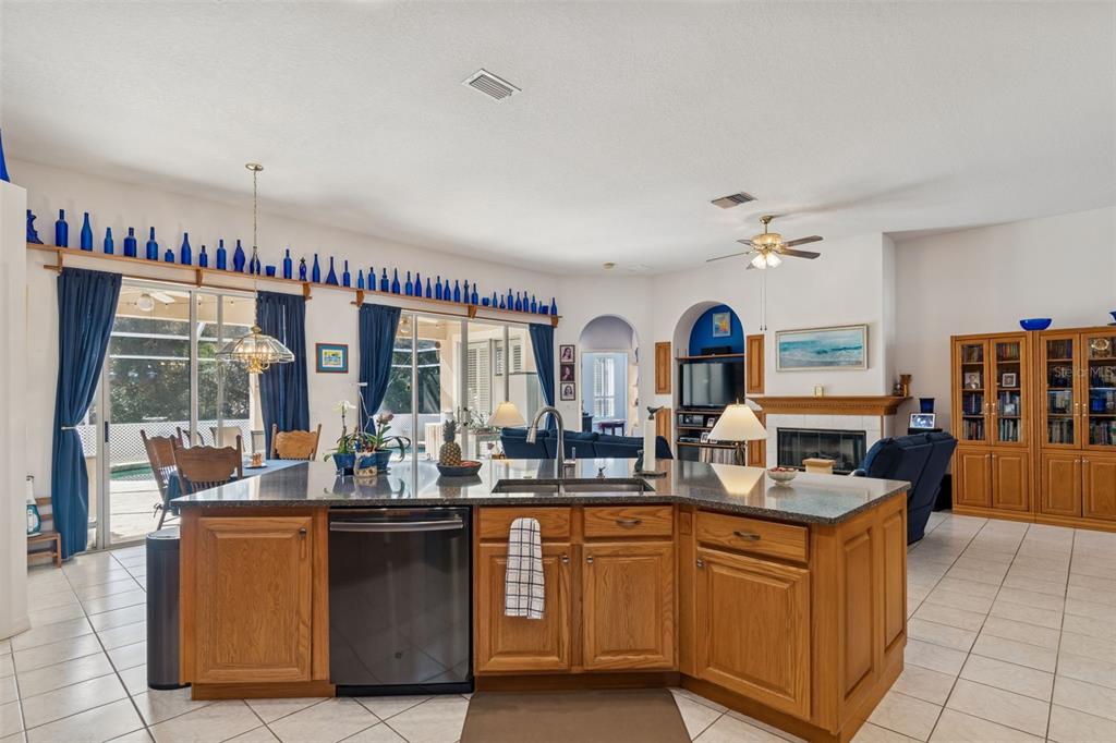 928 Oakview Road Tarpon Springs, FL 34689 - Photo 16 of 75