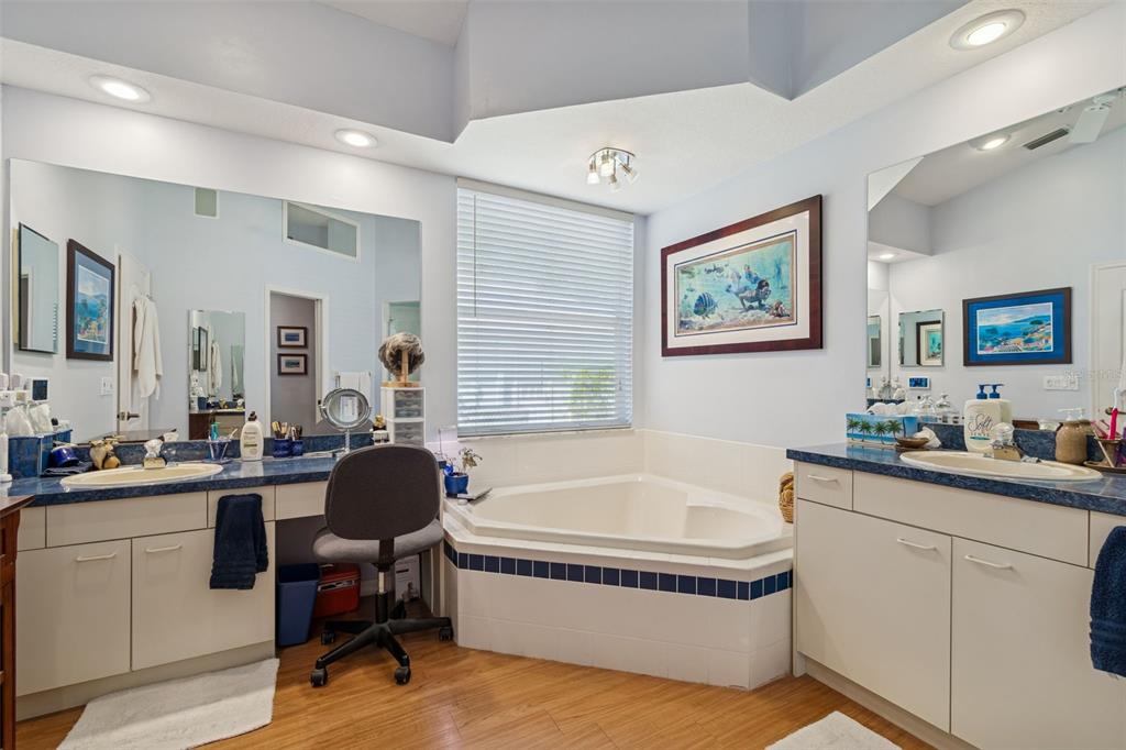 928 Oakview Road Tarpon Springs, FL 34689 - Photo 30 of 75