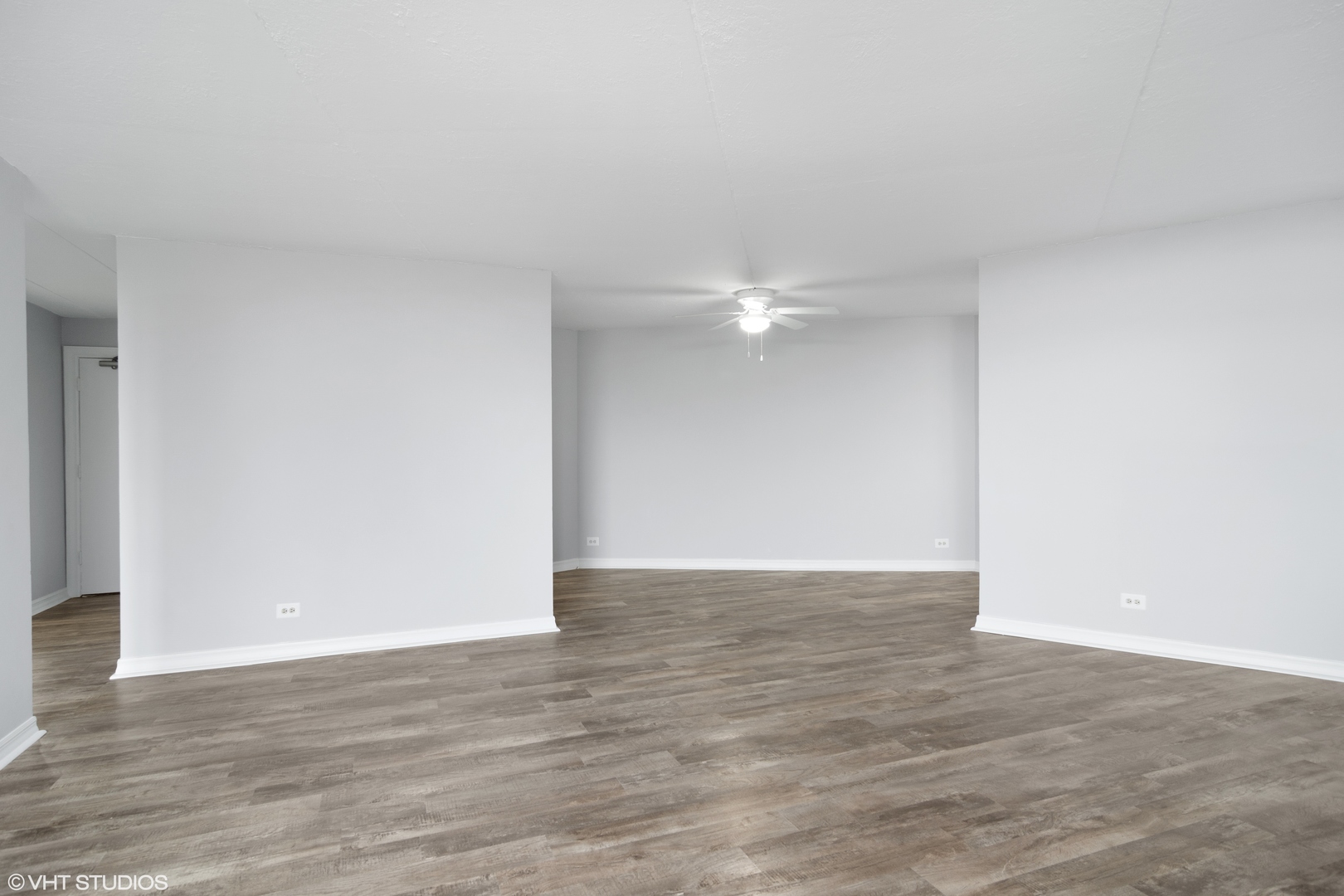 1 Renaissance Place, Unit 509 Palatine, IL 60067 - Photo 6 of 21 a view of an empty room
