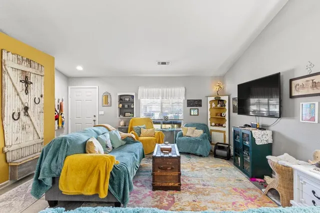 $435,000 | 1665 Michelle Drive, Yuba City, CA 95993