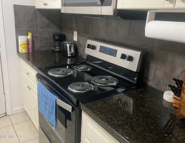 $1,895 | 1995 Trainer Way, Reno, NV 89512