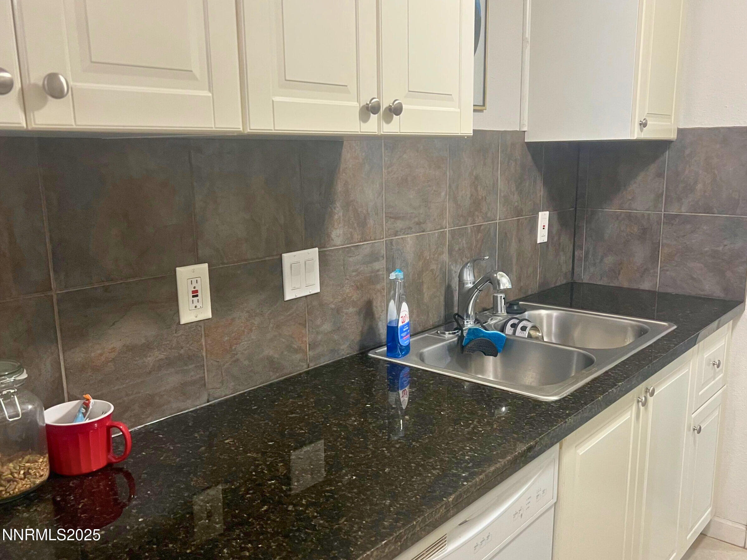 1995 Trainer Way Reno, NV 89512 - Photo 4 of 11 a close view of a sink in the kitchen